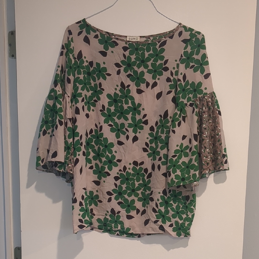 SUNO Green and Cream Floral Blouse